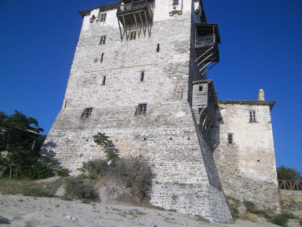 Athos Pansion 2*